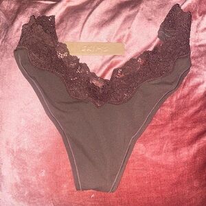 Skims fits everyone lace thong